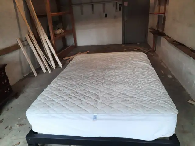 single  mattress with metal frame