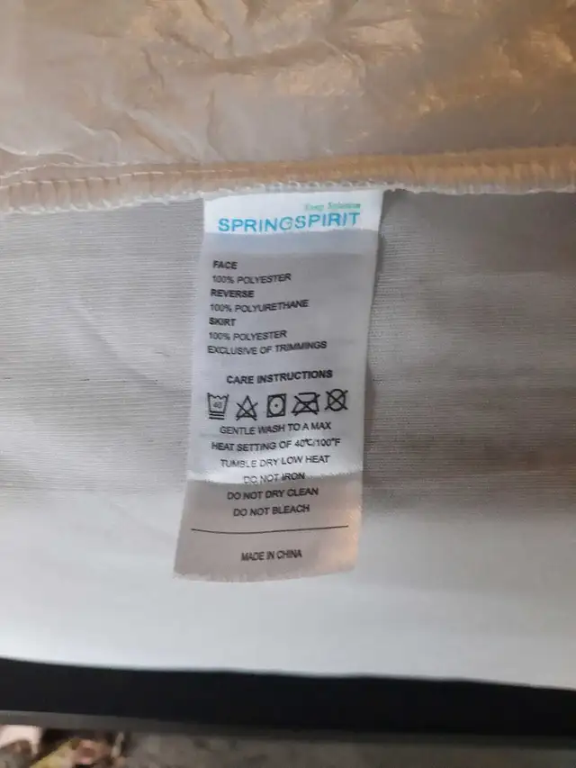 single  mattress with metal frame - Photo 4