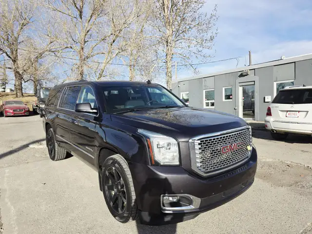 2015 GMC Yukon XL 4WD Denali Clean Carfax Full Service History - Photo 3