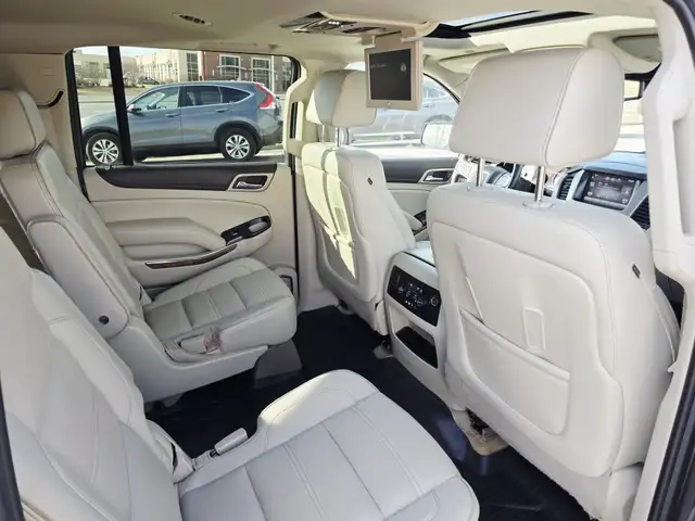 2015 GMC Yukon XL 4WD Denali Clean Carfax Full Service History - Photo 10