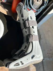FOR SALE Air/CAST Select Standard Walking BootsAS PICTURED SZ. - Photo 4