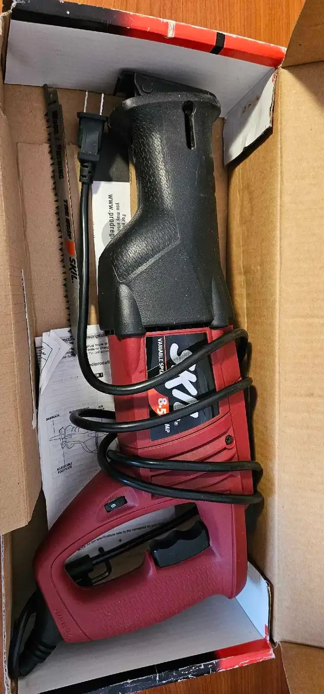 Reciprocating Saw - Photo 2