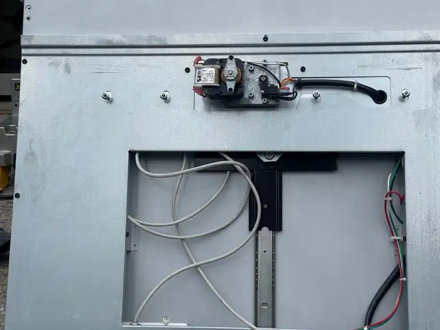FOR SALE:  Wolf Down Draft Unit Vent - Photo 3