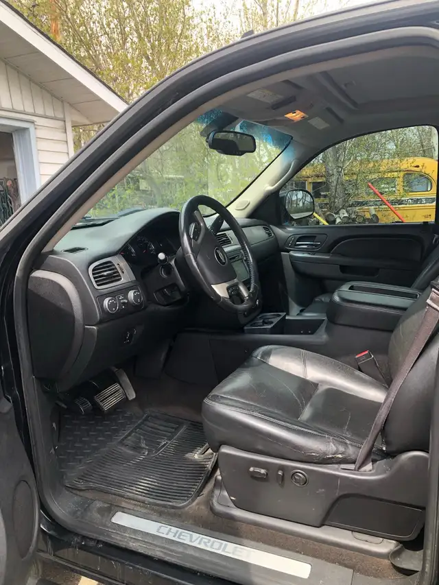 Chevrolet Silverado 2500HD - Photo 3
