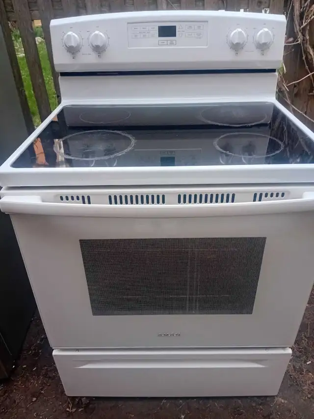 Cuisinière Blanc sur Plaque (1 ans usure) - Photo 2