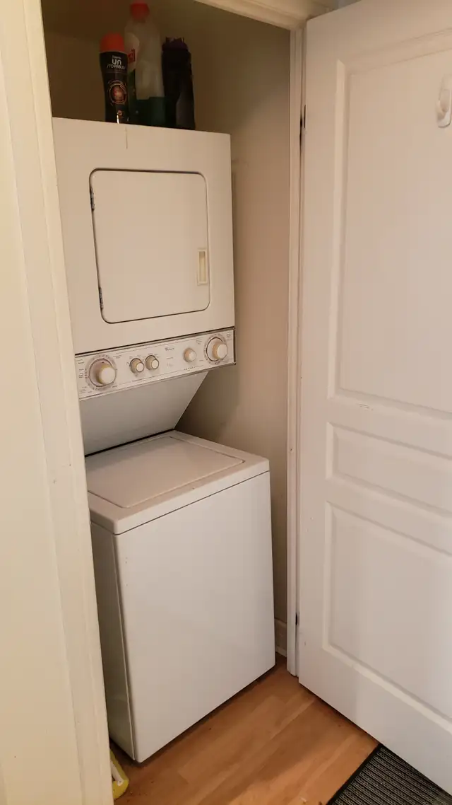 CONDO Studio fully furnished short or long term Yonge & Sheppard - Photo 7