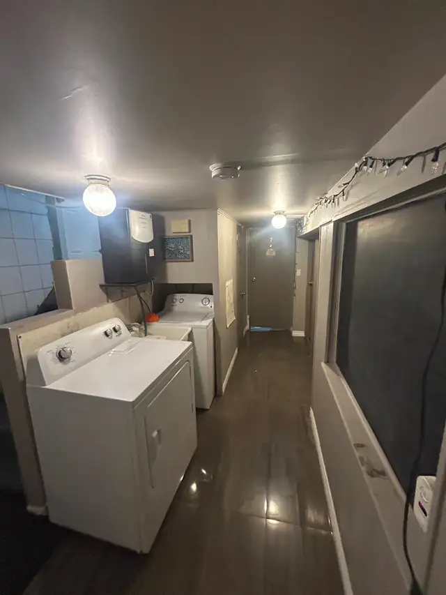 McMaster Student House for Rent-Female - Photo 10
