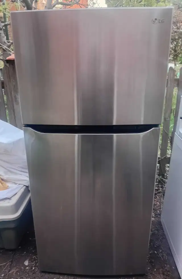 Frigidaire LG en Stainless (1 ans d'usure) - Photo 3