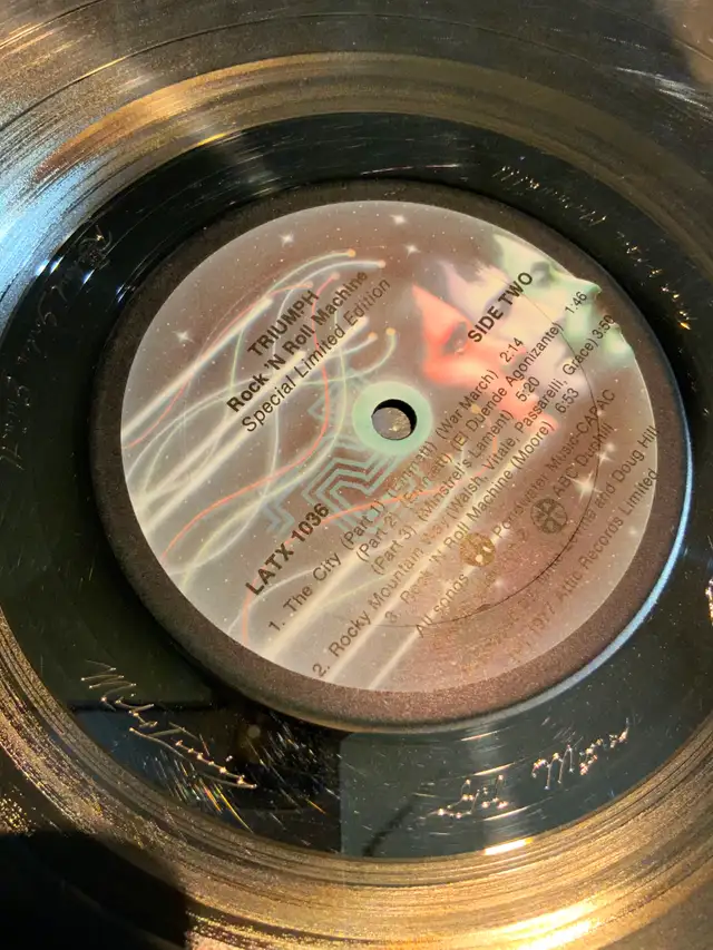 Triumph Rock & Roll Machine SILVER VINYL limited edition 1977 - Photo 4