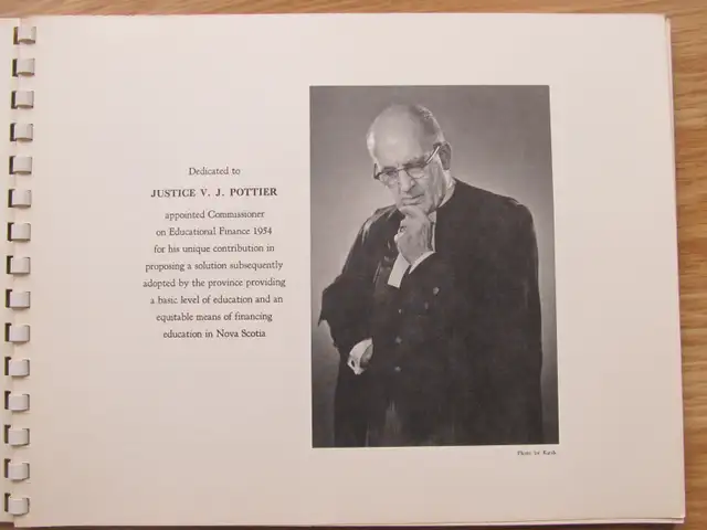 NOVA SCOTIA 300 YEARS IN EDUCATION by Berton Robertson – 1967 - Photo 3