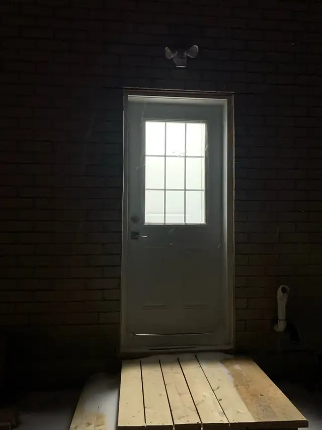 Basement for rent - Photo 6