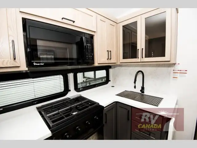 2026 Forest River RV Rockwood Signature R374DBH - Photo 9
