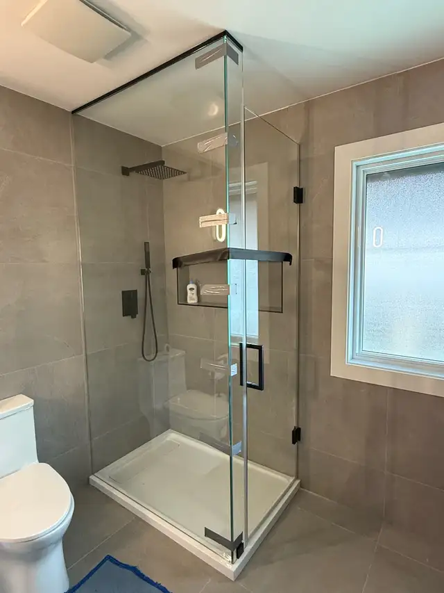 Shower Doors - Photo 2