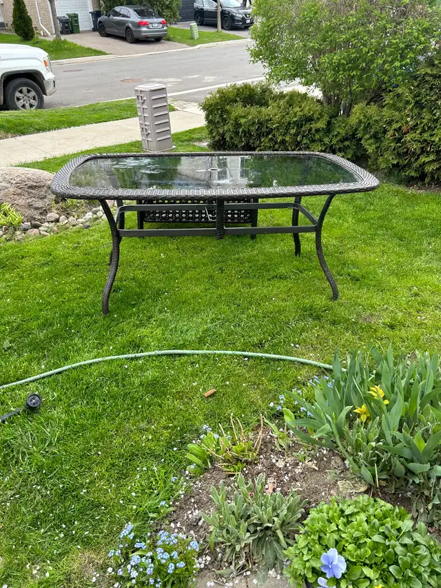 Patio table with side table - Photo 2