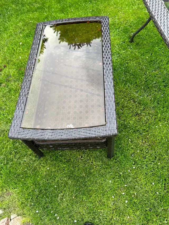 Patio table with side table - Photo 4