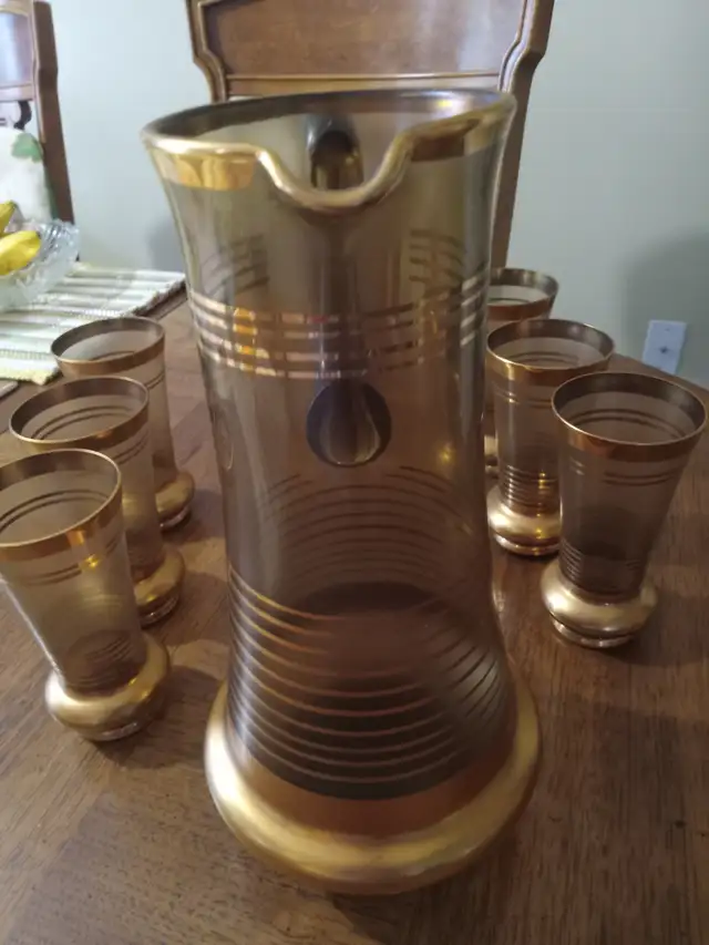 JUICE SET- OPAQUE GLASS WITH GOLD RIMS - Photo 7