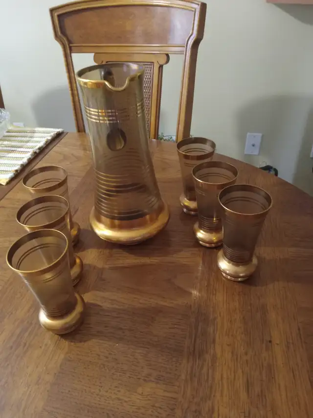 JUICE SET- OPAQUE GLASS WITH GOLD RIMS - Photo 9