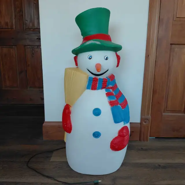Bonhomme de neige illuminé vintage en plastique blow mold