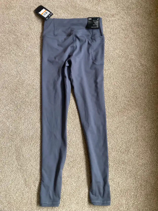 BNWT under armour leggings, size xs/s