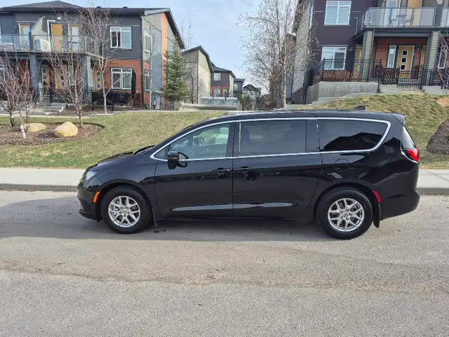 CHRYSLER GRAND CARAVAN SXT 2025