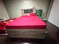 Queen size complete Bed set