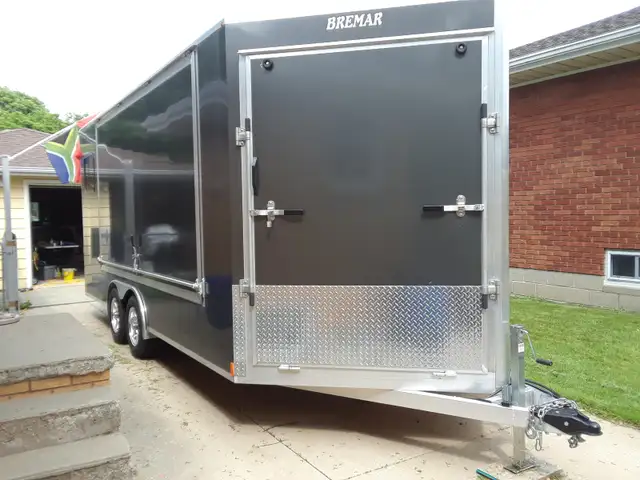 Aluminum Enclosed DJ/KJ Trailer - Photo 4