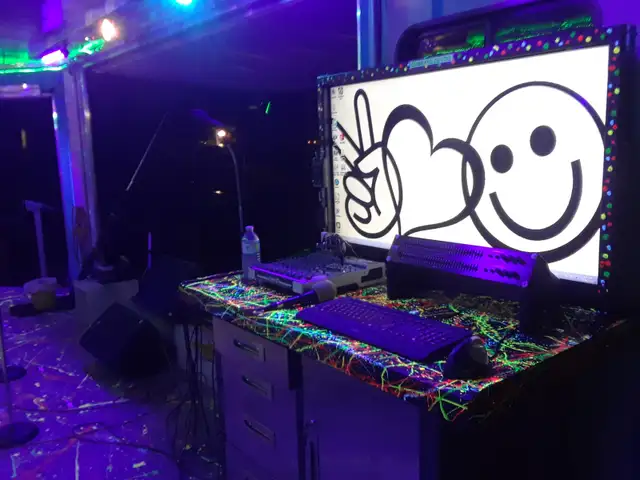 Aluminum Enclosed DJ/KJ Trailer - Photo 6