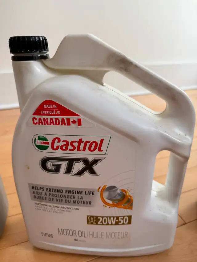 Car/Motorcycle Oil - Photo 3