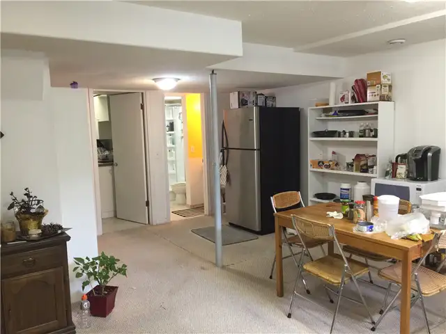 3 Beds, 1 Full Bath Basement Suite, Shawnessy SW, $1650, 1 yr - Photo 5