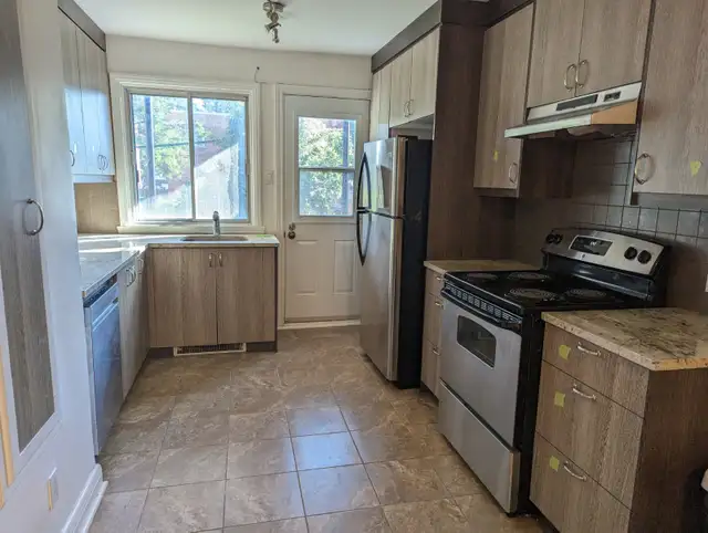Large size bedroom, $690/month cote-des-neiges