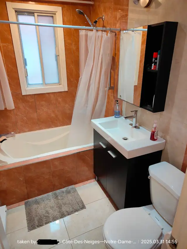 Large size bedroom, $690/month cote-des-neiges - Photo 3