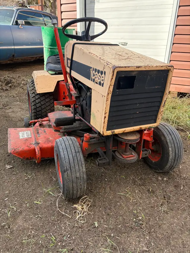 CASE 108 lawn tractor - Photo 3