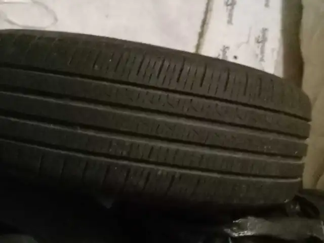 Offering All Seasons Pirelli Tires 215/r55/16