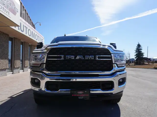 2024 Ram 3500 4x4 | 6.7 L CUMMINS DIESEL | CUSTOM FLATBED - Photo 9