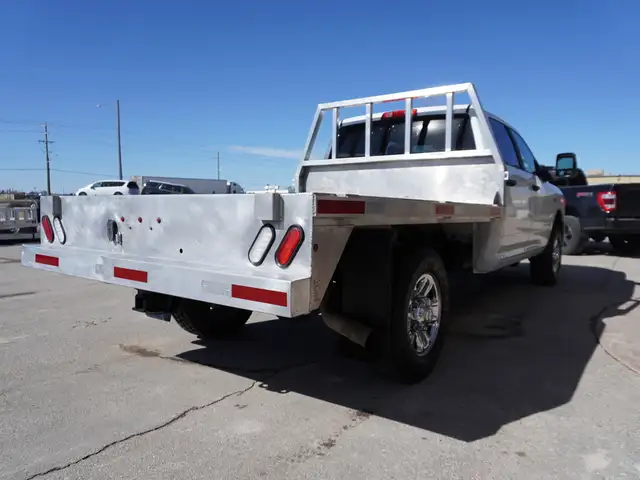 2024 Ram 3500 4x4 | 6.7 L CUMMINS DIESEL | CUSTOM FLATBED - Photo 13