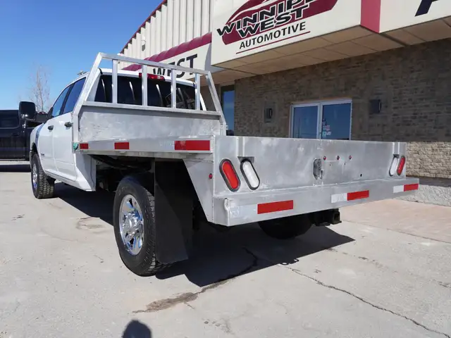 2024 Ram 3500 4x4 | 6.7 L CUMMINS DIESEL | CUSTOM FLATBED - Photo 14