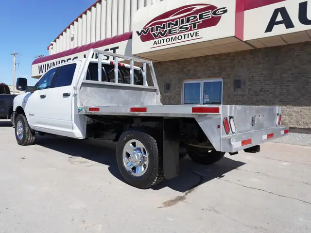 2024 Ram 3500 4x4 | 6.7 L CUMMINS DIESEL | CUSTOM FLATBED - Photo 15