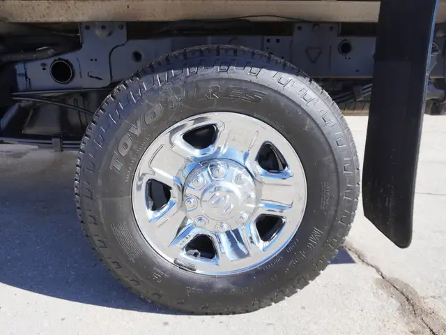 2024 Ram 3500 4x4 | 6.7 L CUMMINS DIESEL | CUSTOM FLATBED - Photo 17