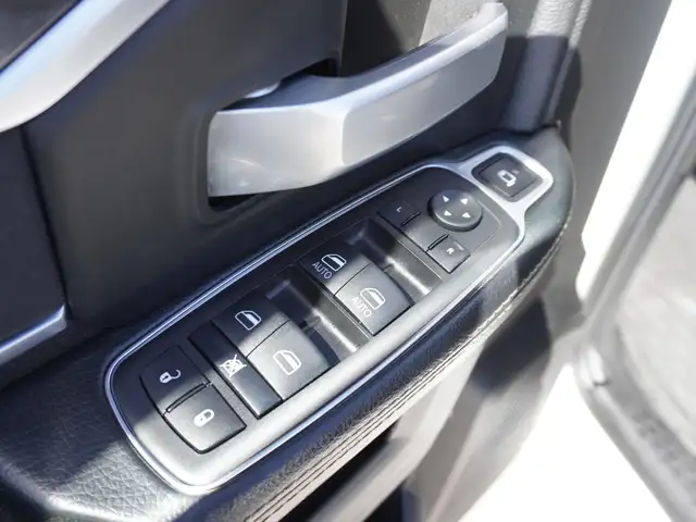 2024 Ram 3500 4x4 | 6.7 L CUMMINS DIESEL | CUSTOM FLATBED - Photo 21