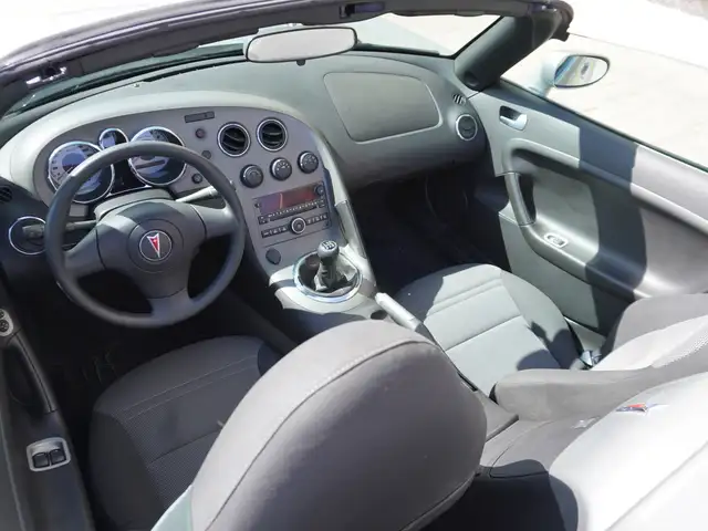 2006 Pontiac Solstice Solstice Convertible Roadster! ....only $ - Photo 3