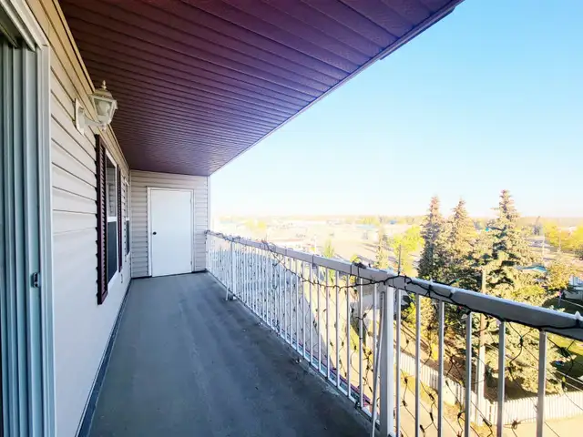 Top floor, 2 Bedroom Condo for Rent in Drayton Valley - Photo 9
