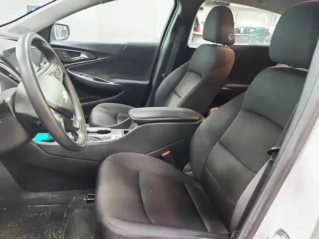 2024 Chevrolet Malibu 1LT - Backup Cam, Parking Distance Control - Photo 5