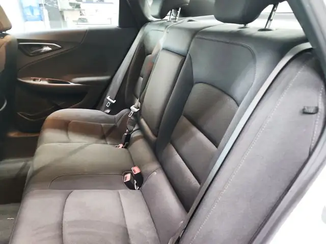 2024 Chevrolet Malibu 1LT - Backup Cam, Parking Distance Control - Photo 6