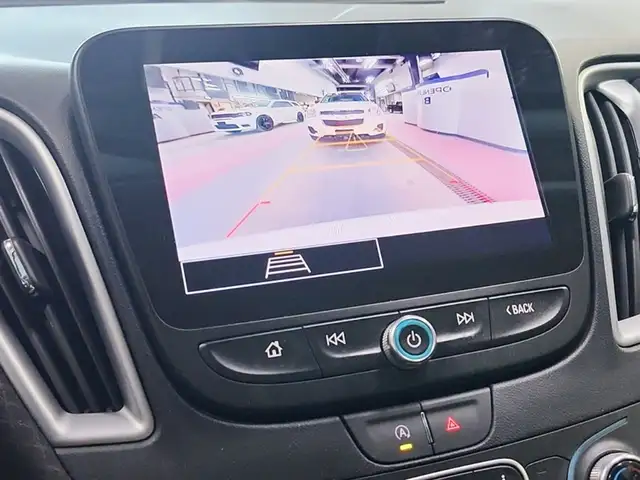 2024 Chevrolet Malibu 1LT - Backup Cam, Parking Distance Control - Photo 8