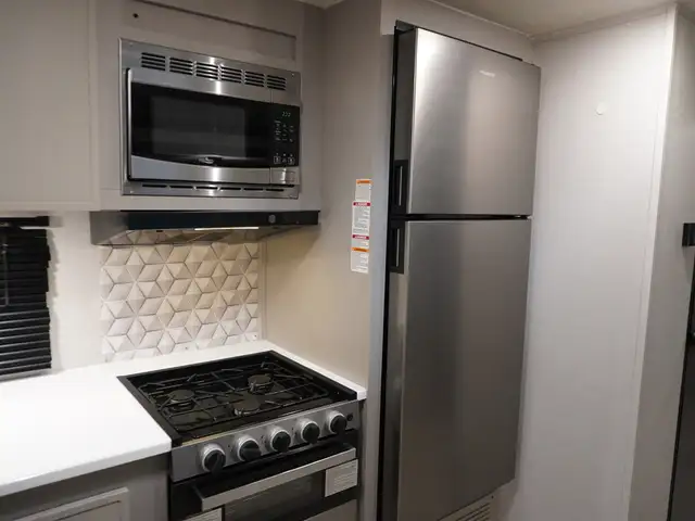 2024 Forest River Vibe 28QBOR LOADED BUNKHOUSE...MODERN, LIKE NE - Photo 17