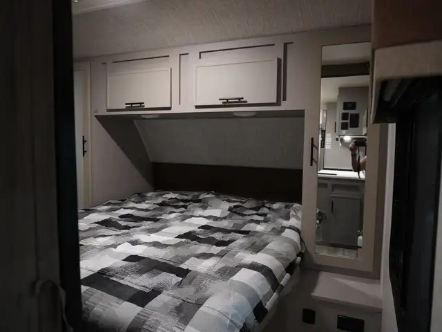 2024 Forest River Vibe 28QBOR LOADED BUNKHOUSE...MODERN, LIKE NE - Photo 25