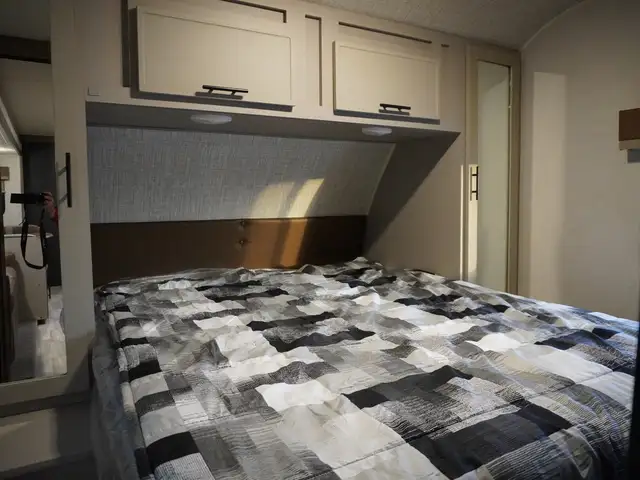 2024 Forest River Vibe 28QBOR LOADED BUNKHOUSE...MODERN, LIKE NE - Photo 26