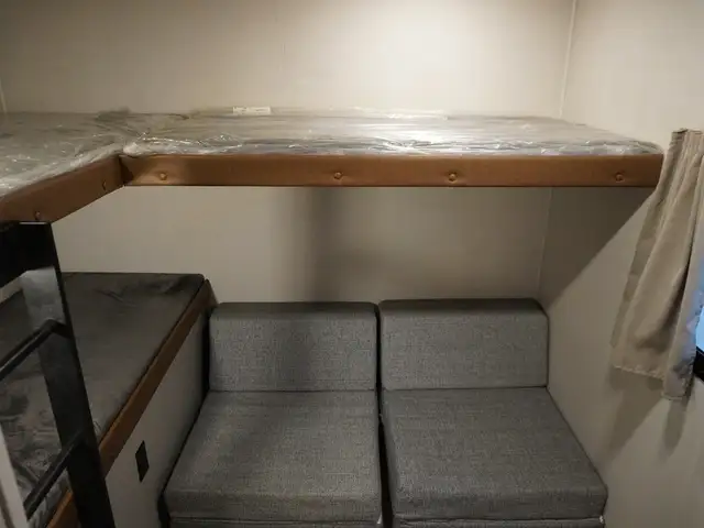 2024 Forest River Vibe 28QBOR LOADED BUNKHOUSE...MODERN, LIKE NE - Photo 27