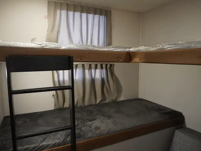 2024 Forest River Vibe 28QBOR LOADED BUNKHOUSE...MODERN, LIKE NE - Photo 28