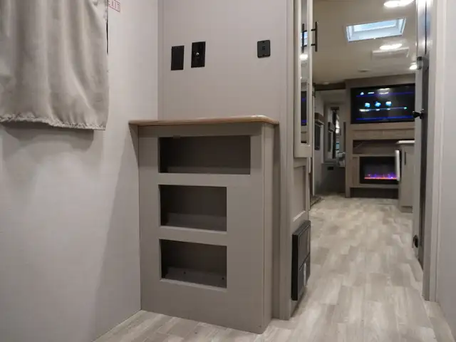 2024 Forest River Vibe 28QBOR LOADED BUNKHOUSE...MODERN, LIKE NE - Photo 30